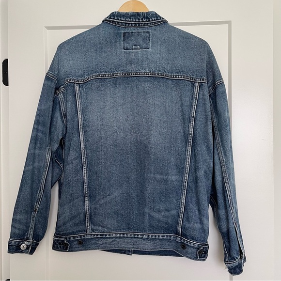 American Eagle Medium Wash Oversized Boyfriend Distressed Jean Jacket Small - Picture 10 of 12